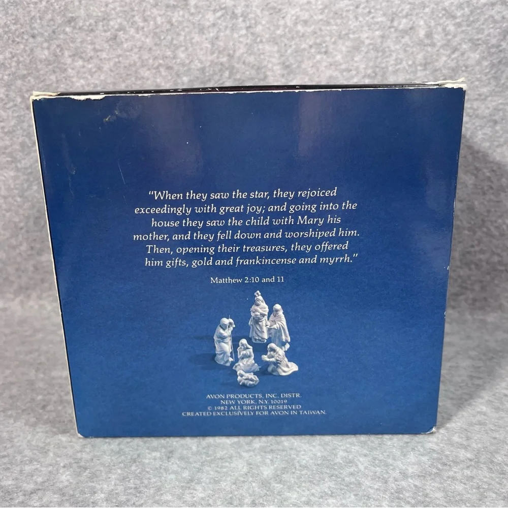 Avon Nativity‎ The Magi Melchior Porcelain Figurine Collectibles 1982 In Box